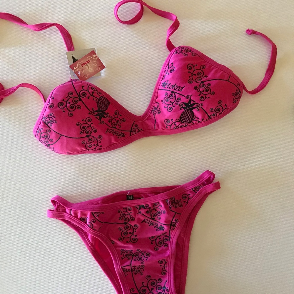 Pink top and bottom light Black pineapple designs